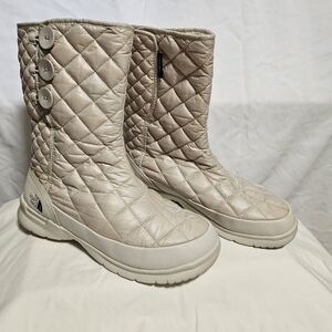 The North Face boots size 9